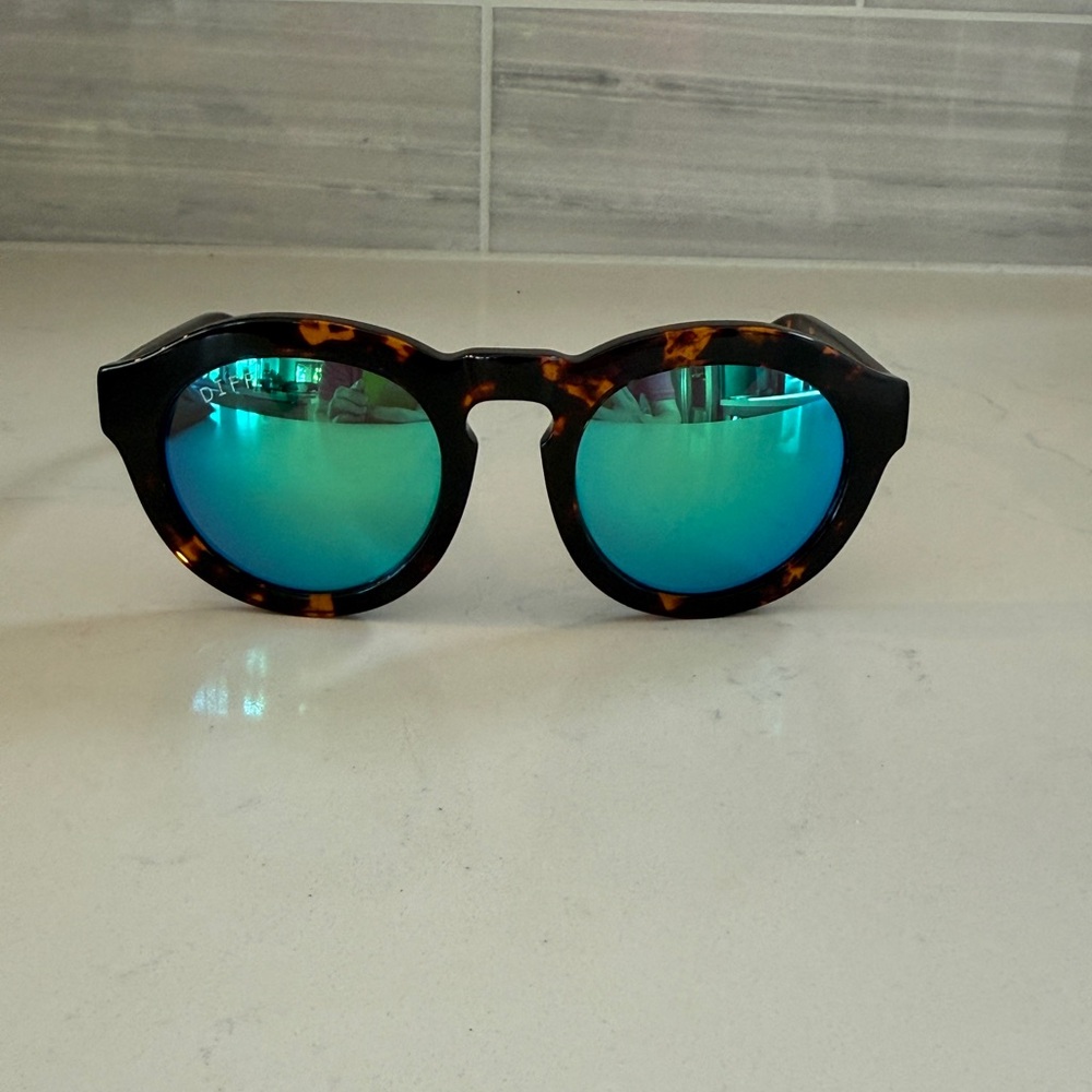 Diff Eyewear Dime Black And Tortoise Sunglasses W… - image 2